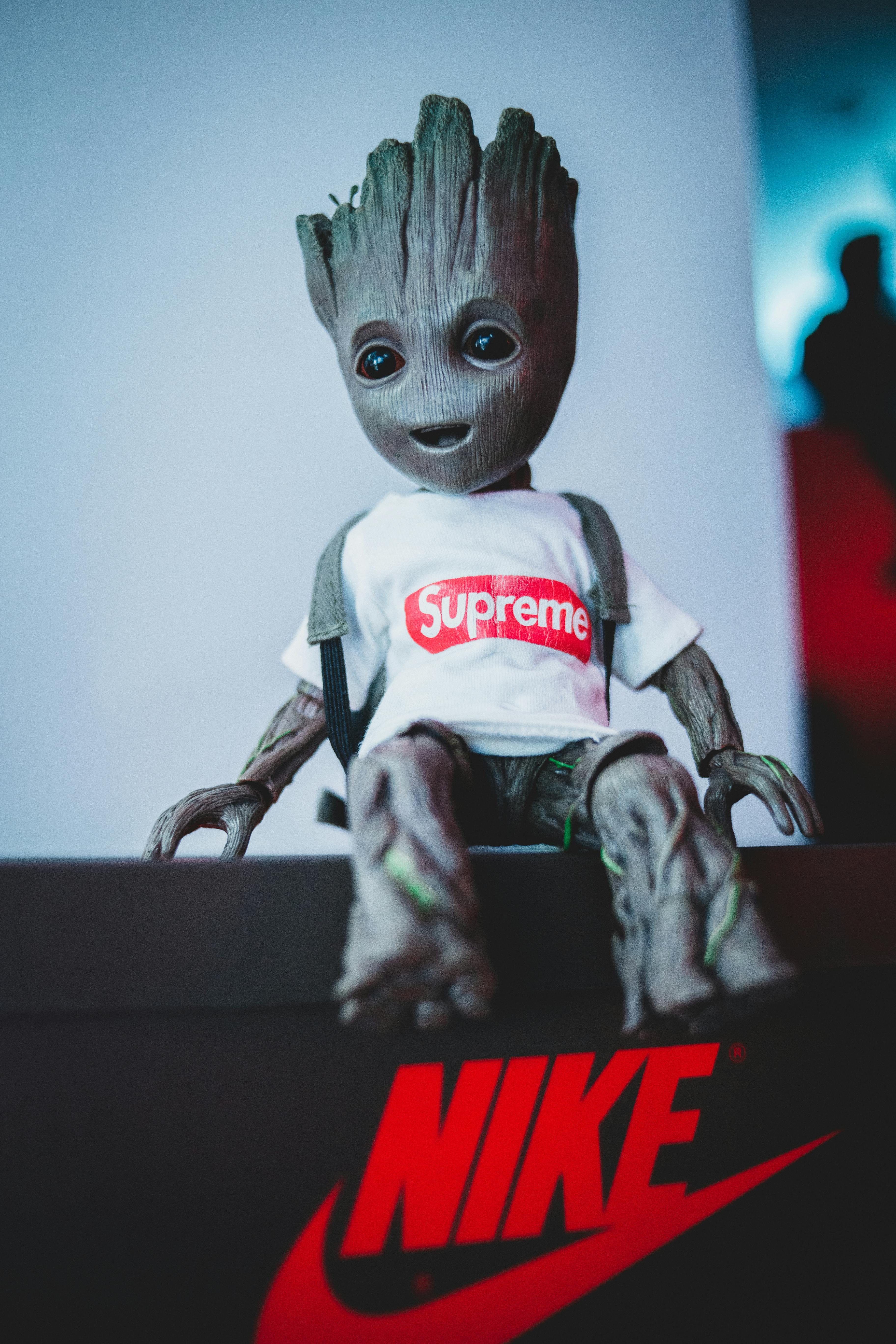 Limited Edition - Marvel & Supreme collab (I am Groot)